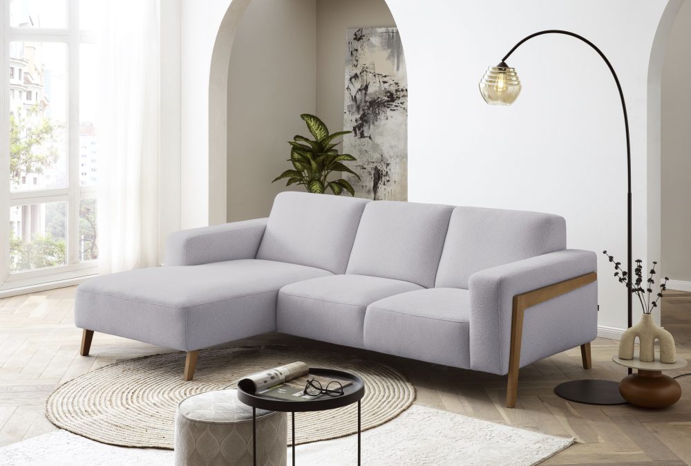 exxpo - sofa fashion Ecksofa »Starr Scandic Design, tolle Verarbeitung, bequem, Sichtholz am Armteil«, L-Form, wahlw. elektrische Sitztiefenverstellung, Massivholzfüsse