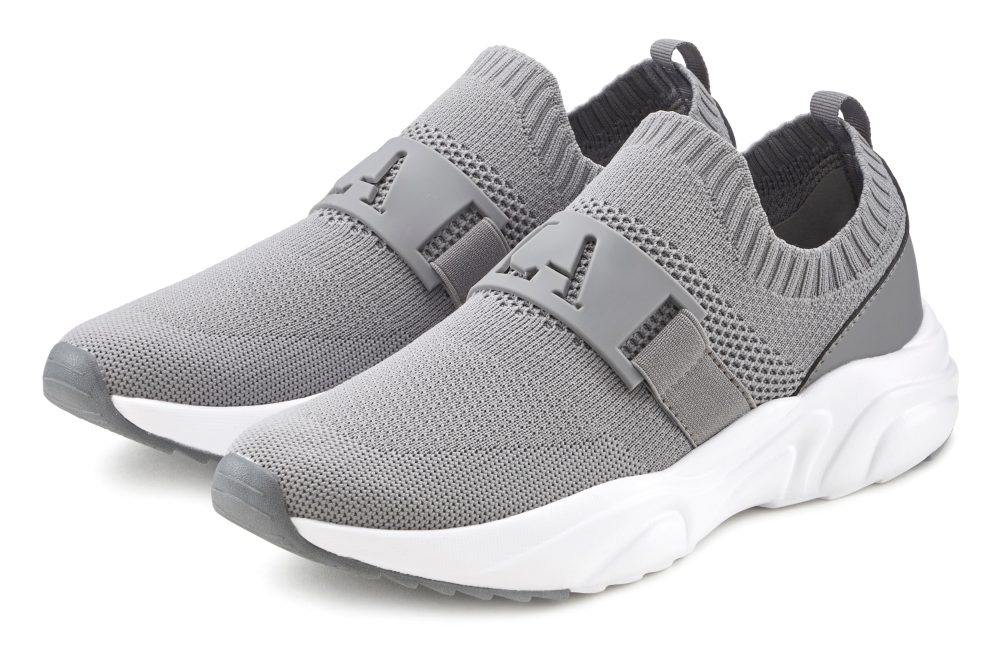 LASCANA Slip-On Sneaker, mit dekorativem Band und Chunky Sohle vegan