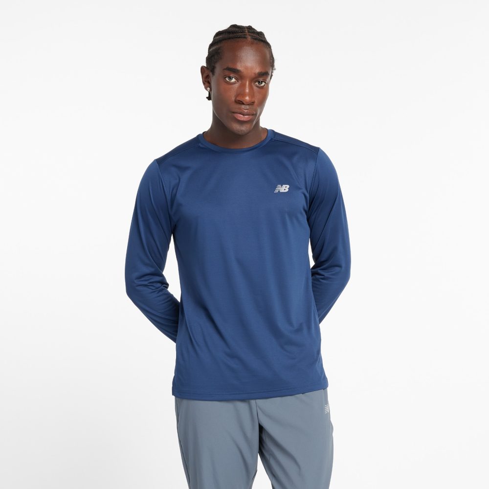New Balance Laufshirt »Sport Essentials Long Sleeve«, mit Label