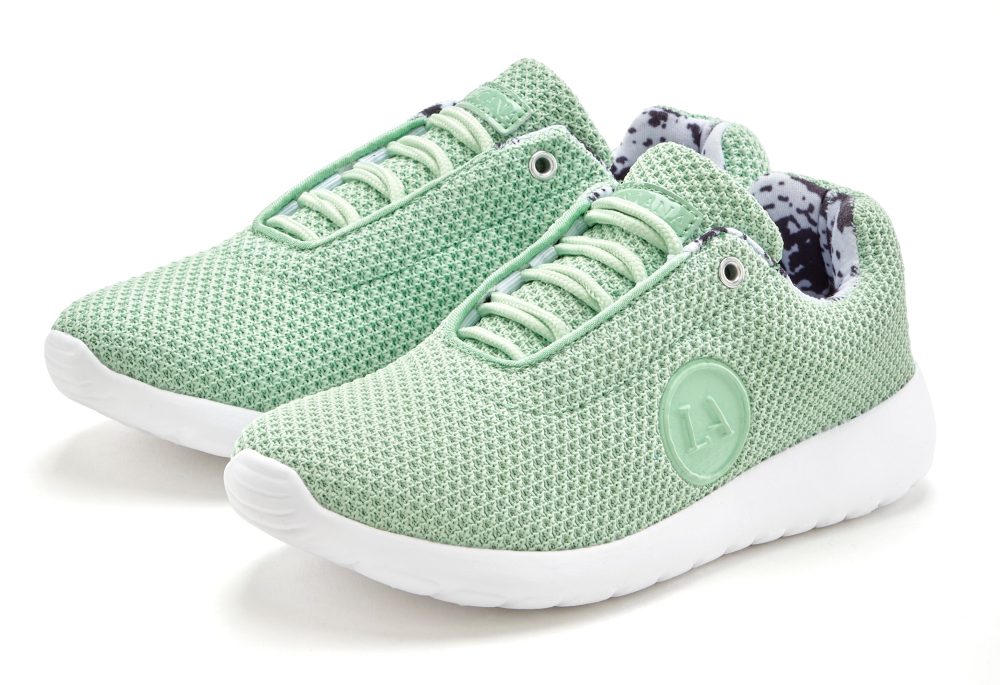LASCANA ACTIVE Sneaker, mit Wohlfühlinnensohle VEGAN