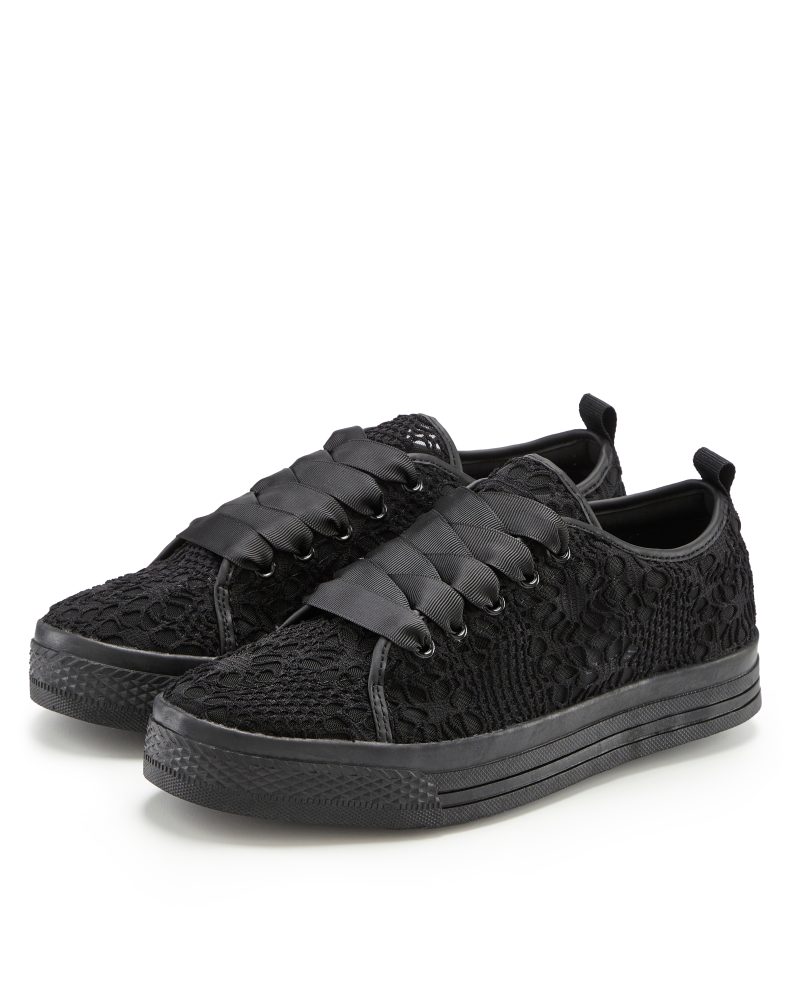 LASCANA Sneaker, mit leichter Plateausohle, Schnürhalbschuhe, Freizeitschuhe, Spitze