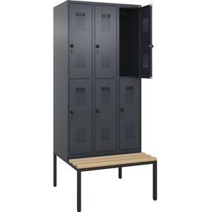 Doppelstock-Spind Evolo PLUS Sitzbank, 3 Abteile, grau, B 900 mm, Sicherheits-Drehriegel, mit untergebauter Sitzbank, Buche