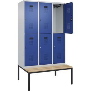 Doppelstock-Spind Evolo PLUS Sitzbank, 3 Abteile, lichtgrau / enzianblau, B 1200 mm, Zylinderschloss, mit untergebauter Sitzbank, Buche