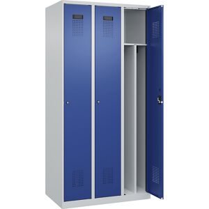 Spind Evolo PLUS Trennwand mittig, 3 Abteile, lichtgrau / enzianblau, B 900 mm, mit Bodengleitern, Zylinderschloss