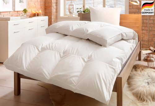 HOME AFFAIRE, Home affaire Daunenbettdecke »Köniz«, polarwarm, Füllung 60% Daunen, 40% Federn, Bezug 100% Baumwolle, (1 St.), Bettdecke in 5 Wärmeklassen, Vom Hohenstein Institute ausgezeichnet
