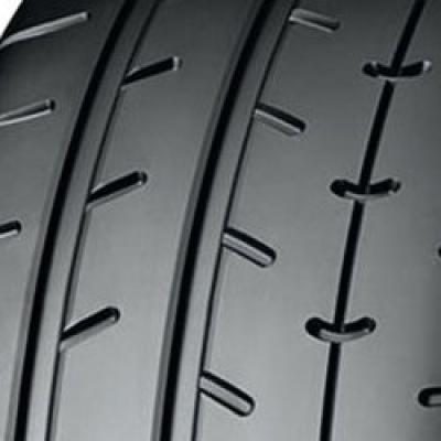 Yokohama, Yokohama Advan A052 ( 255/40 R18 99Y XL )
