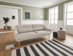 andas 3-Sitzer »Bille«, mit Naht im Rückenkissen und Eiche-Beinen, Design by Morten Georgsen