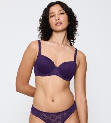 Triumph T-Shirt-BH »Amourette«, Stretch-Spitze, glatte Cups, atmungsaktiv, leicht, feminin