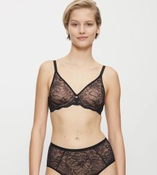 Triumph Bügel-BH »Amourette Charm W02«, überzogen mit floraler Spitze