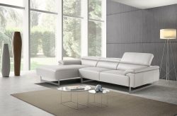 Egoitaliano Ecksofa »Malika«, mit Recamiere, inkl. Kopfteilverstellung und chromfarbenen Metallfüssen